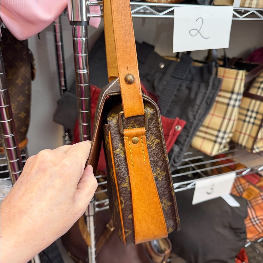 LV Cartouchiere MM Vintage Satchel. - Picture 5 of 8